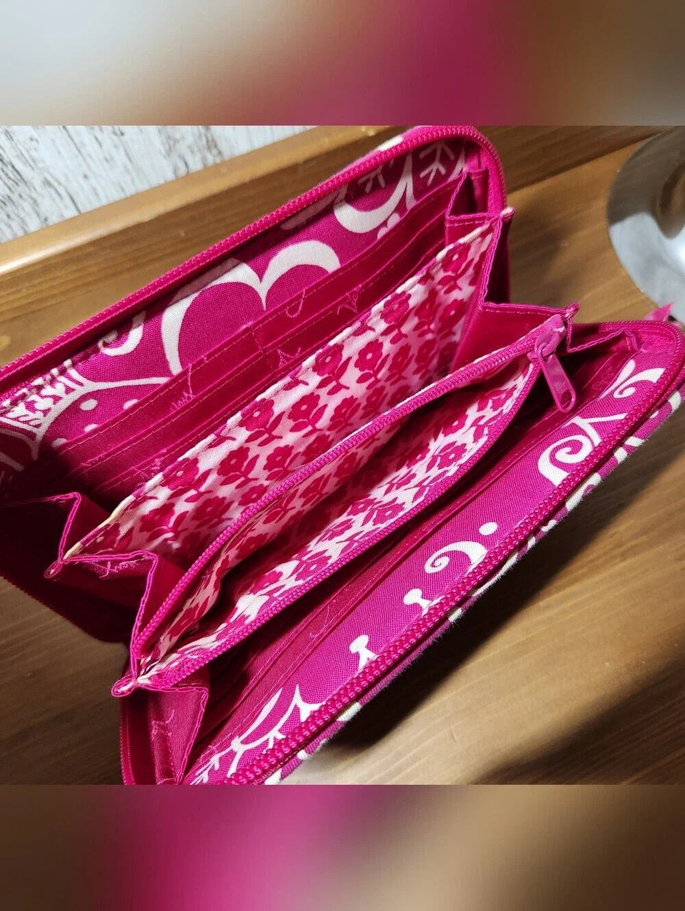 Vera Bradley Retired  Hot Pink & White Quilted Zip Around Wallet TWIRLY BIRD
